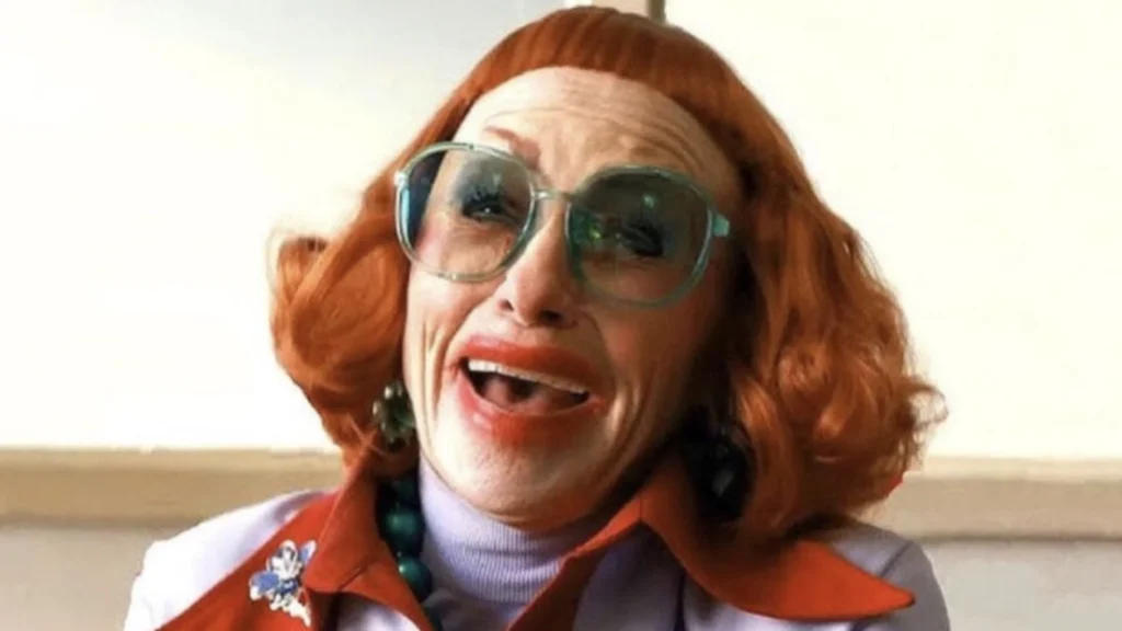 Aunt Gladys – Weapons